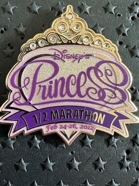 Authentic 2012 Disney Princess 1/2‎ Marathon Pin